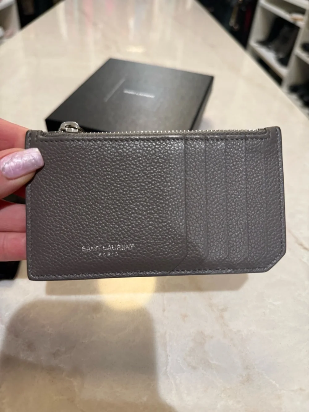 SAINT LAURENT FRAGMENTS ZIPPED CARD CASE IN GRAIN DE POUDRE LEATHER
Full set - Picture 3 of 8